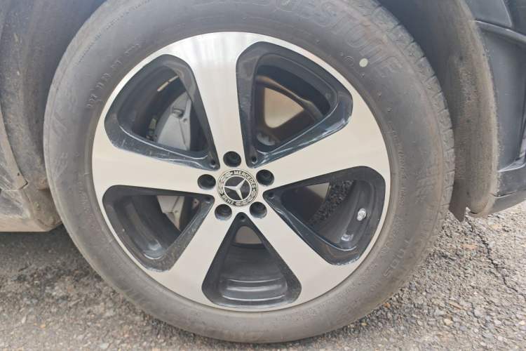 Used Mercedes-Benz GLC 2022 Facelifted GLC 260 L 4MATIC Dynamic Edition Right Front Wheel Hub