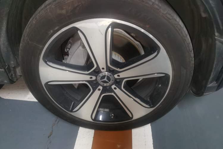 Used Mercedes-Benz GLC 2022 Refreshed GLC 300 L 4MATIC Dynamic Edition Prestige Version Right Front Wheel Hub
