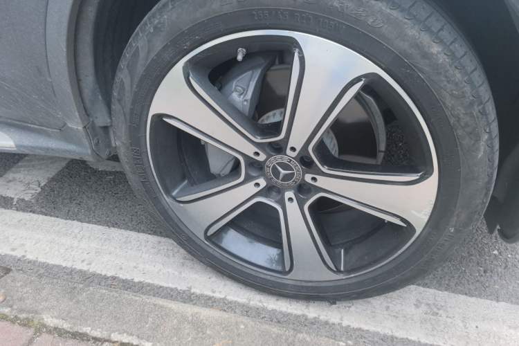 Used Mercedes-Benz GLC 2022 Refreshed GLC 300 L 4MATIC Dynamic Edition Prestige Version Right Front Wheel Hub
