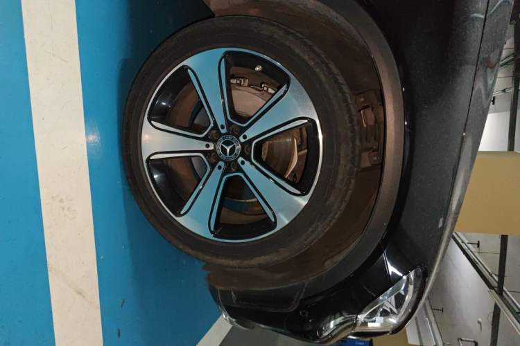 Used Mercedes-Benz GLC 2022 Refreshed GLC 300 L 4MATIC Dynamic Edition Prestige Version Right Front Wheel Hub