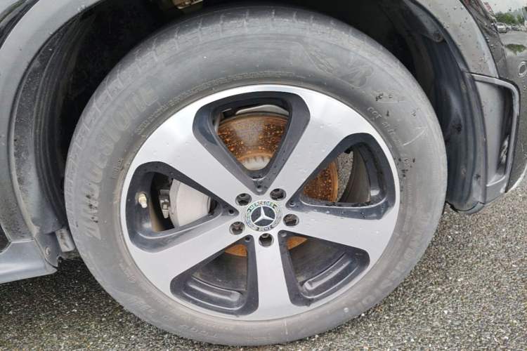 Used Mercedes-Benz GLC 2022 Facelifted GLC 260 L 4MATIC Dynamic Edition Right Front Wheel Hub