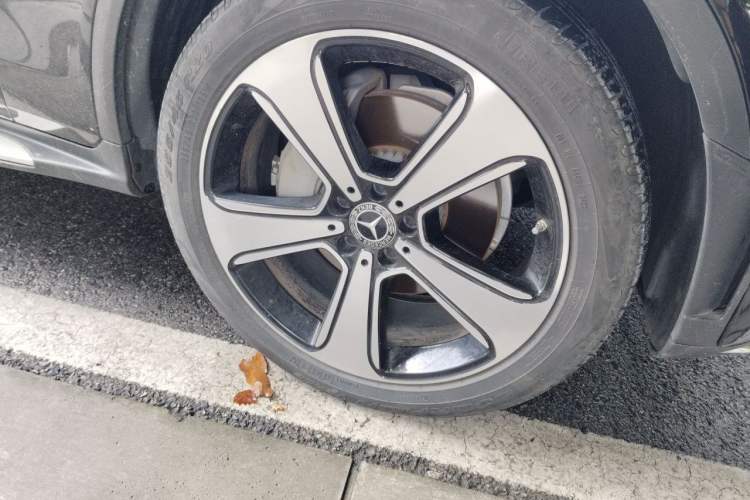 Used Mercedes-Benz GLC 2022 GLC 300 L 4MATIC Dynamic Edition Prestige Model Right Front Wheel Hub