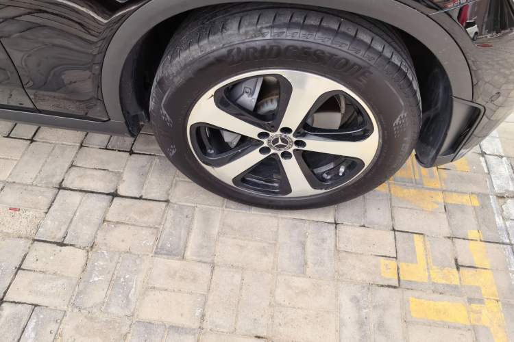 Used Mercedes-Benz GLC 2022 Refreshed GLC 260 L 4MATIC Dynamic Edition Right Front Wheel Hub