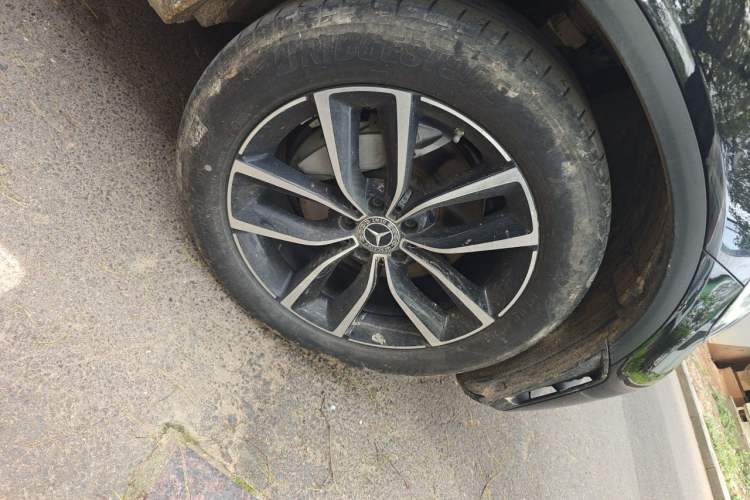 Used Mercedes-Benz GLC 2022 GLC 260 L 4MATIC Luxury Model Right Front Wheel Hub