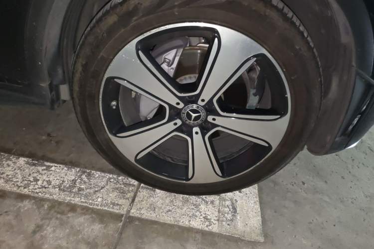 Used Mercedes-Benz GLC 2022 GLC 300 L 4MATIC Dynamic Edition Prestige Model Right Front Wheel Hub