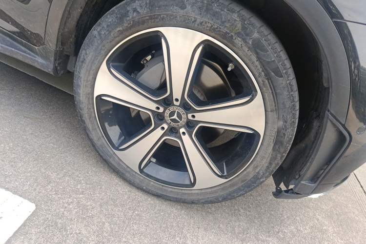 Used Mercedes-Benz GLC 2022 GLC 300 L 4MATIC Dynamic Edition Prestige Model Right Front Wheel Hub