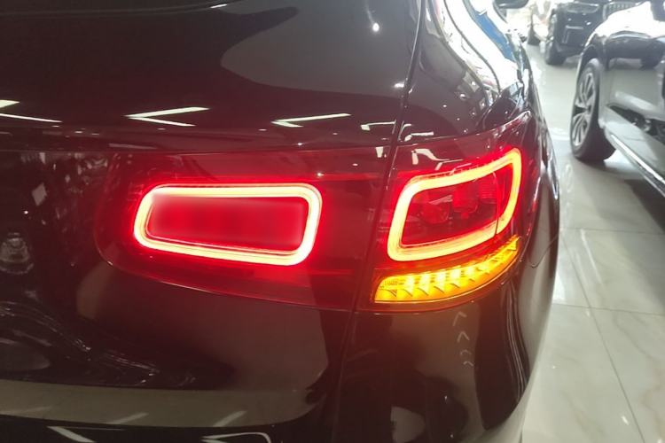 Used Mercedes-Benz GLC 2022 Facelift GLC 260 L 4MATIC Luxury Edition Right Rear Taillight