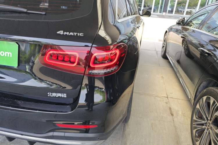 Used Mercedes-Benz GLC 2022 Facelift GLC 260 L 4MATIC Luxury Edition Right Rear Taillight