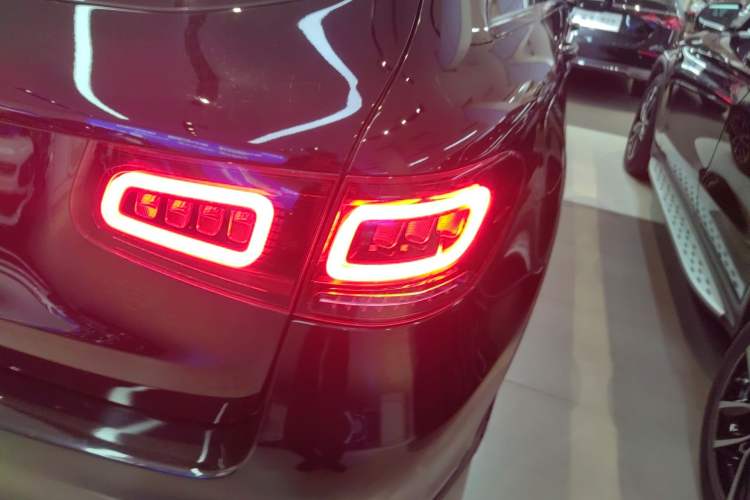 Used Mercedes-Benz GLC 2022 Refreshed GLC 300 L 4MATIC Dynamic Edition Right Rear Taillight
