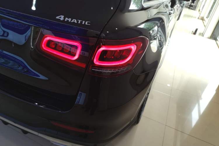 Used Mercedes-Benz GLC 2022 Facelift GLC 260 L 4MATIC Luxury Edition Right Rear Taillight
