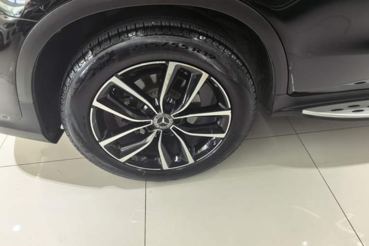 Used Mercedes-Benz GLC 2022 Refreshed GLC 300 L 4MATIC Dynamic Edition Right Rear Wheel Hub