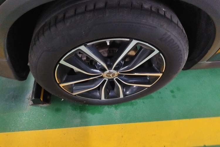 Used Mercedes-Benz GLC 2022 Second Facelift GLC 260 L 4MATIC Luxury Edition Right Rear Wheel Hub