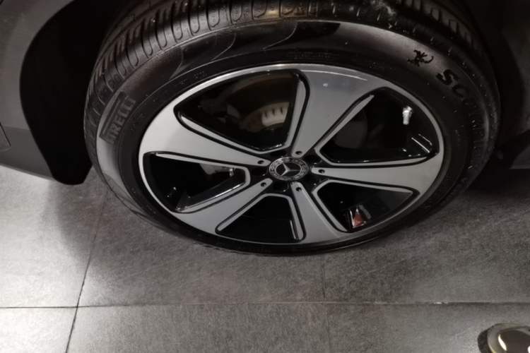 Used Mercedes-Benz GLC 2022 Refreshed GLC 300 L 4MATIC Dynamic Edition Prestige Version Right Rear Wheel Hub