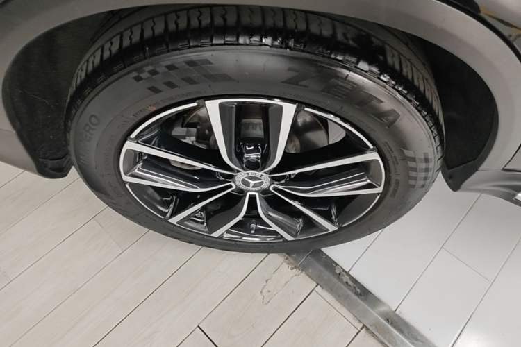 Used Mercedes-Benz GLC 2022 Refreshed GLC 300 L 4MATIC Dynamic Edition Right Rear Wheel Hub