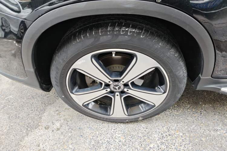 Used Mercedes-Benz GLC 2022 Refreshed GLC 300 L 4MATIC Dynamic Edition Prestige Version Right Rear Wheel Hub