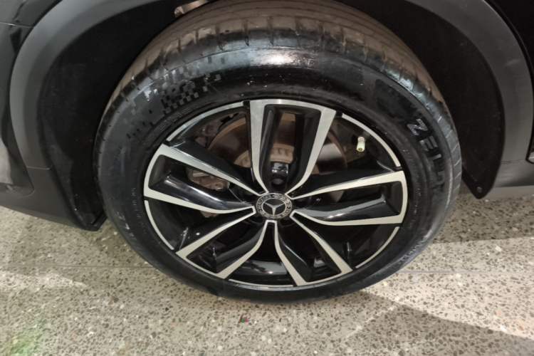 Used Mercedes-Benz GLC 2022 Second Facelift GLC 260 L 4MATIC Luxury Edition Right Rear Wheel Hub