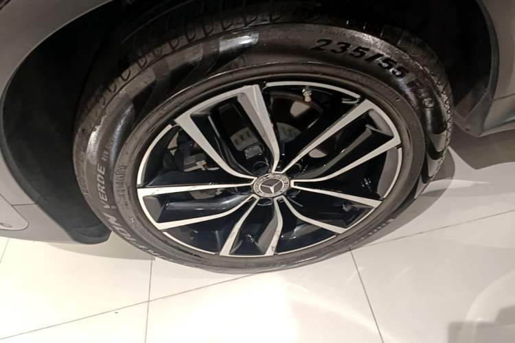 Used Mercedes-Benz GLC 2022 GLC 300 L 4MATIC Dynamic Model Right Rear Wheel Hub