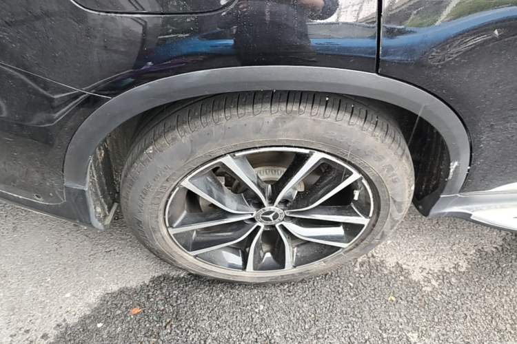 Used Mercedes-Benz GLC 2022 Facelift GLC 260 L 4MATIC Luxury Edition Right Rear Wheel Hub