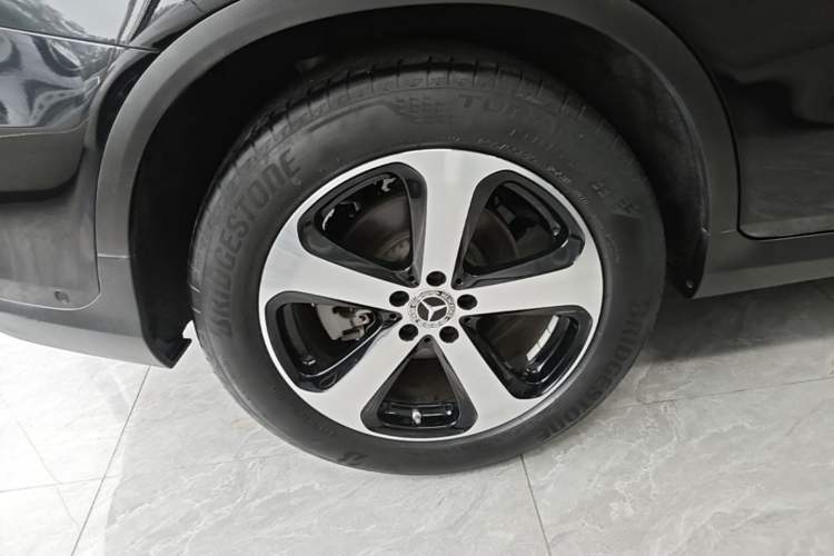 Used Mercedes-Benz GLC 2022 Facelifted GLC 260 L 4MATIC Dynamic Edition Right Rear Wheel Hub