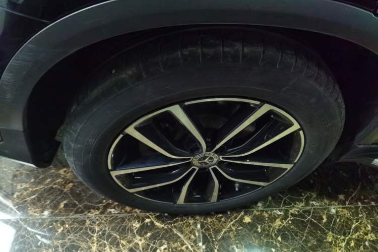 Used Mercedes-Benz GLC 2022 Second Facelift GLC 260 L 4MATIC Luxury Edition Right Rear Wheel Hub