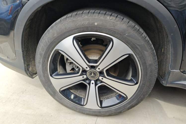 Used Mercedes-Benz GLC 2022 Refreshed GLC 300 L 4MATIC Dynamic Edition Prestige Version Right Rear Wheel Hub
