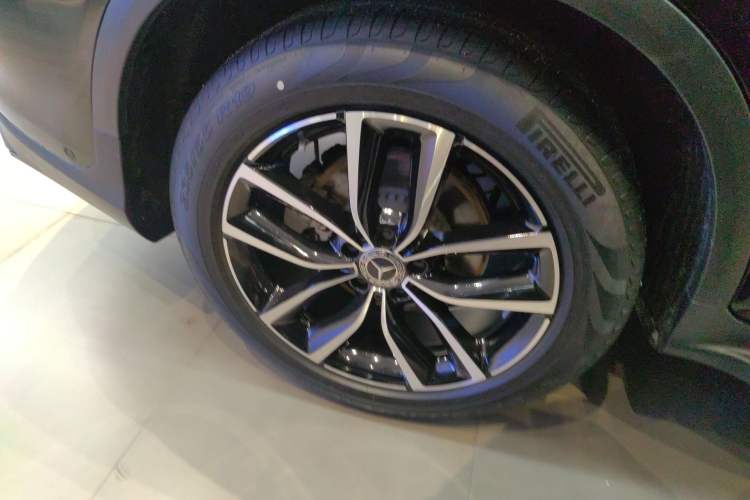 Used Mercedes-Benz GLC 2022 Refreshed GLC 300 L 4MATIC Dynamic Edition Right Rear Wheel Hub