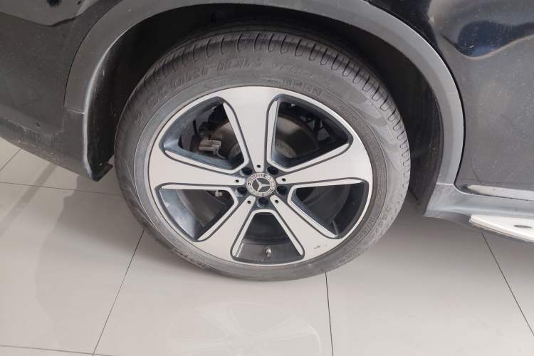 Used Mercedes-Benz GLC 2022 Refreshed GLC 300 L 4MATIC Dynamic Edition Prestige Version Right Rear Wheel Hub