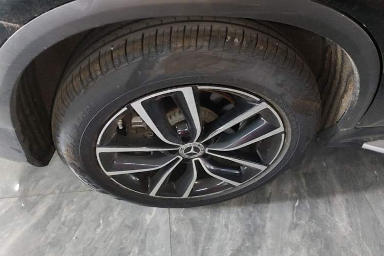 Used Mercedes-Benz GLC 2022 Facelift GLC 260 L 4MATIC Luxury Edition Right Rear Wheel Hub