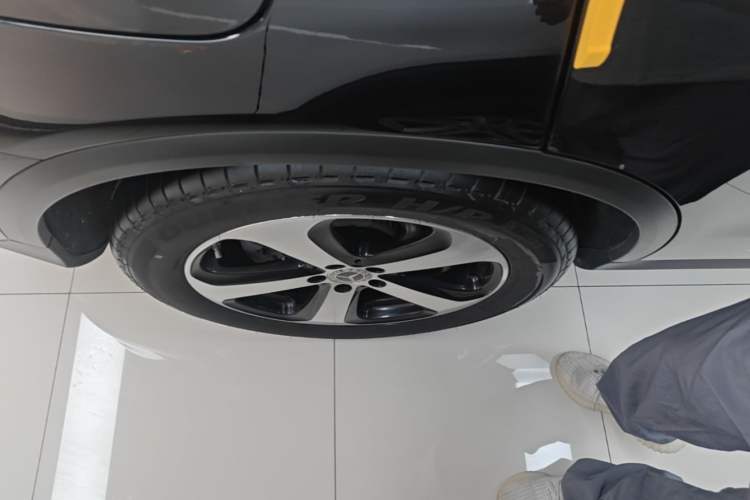 Used Mercedes-Benz GLC 2022 Second Facelift GLC 260 L 4MATIC Dynamic Edition Right Rear Wheel Hub