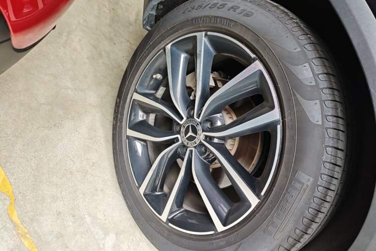 Used Mercedes-Benz GLC 2022 GLC 260 L 4MATIC Luxury Model Right Rear Wheel Hub