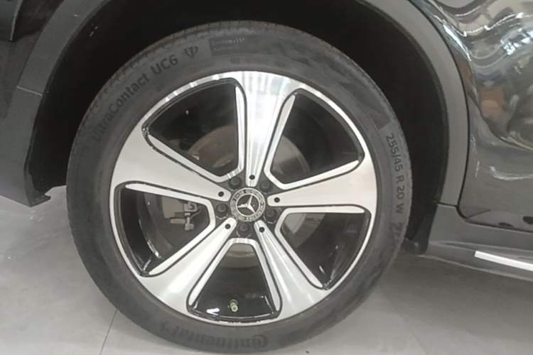 Used Mercedes-Benz GLC 2022 Refreshed GLC 300 L 4MATIC Dynamic Edition Prestige Version Right Rear Wheel Hub