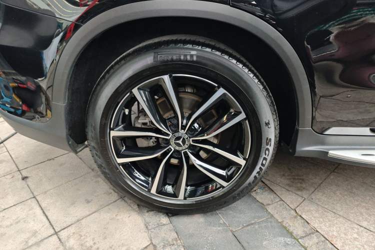 Used Mercedes-Benz GLC 2022 GLC 300 L 4MATIC Dynamic Model Right Rear Wheel Hub