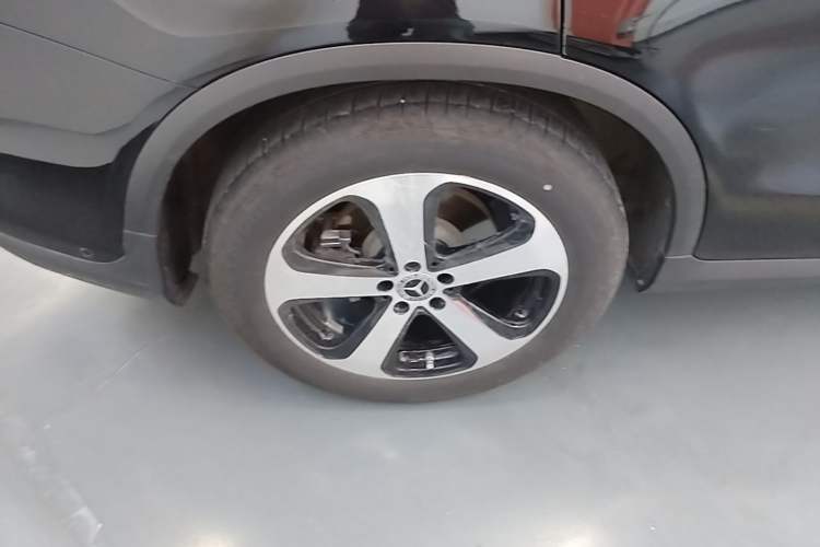 Used Mercedes-Benz GLC 2022 Facelifted GLC 260 L 4MATIC Dynamic Edition Right Rear Wheel Hub