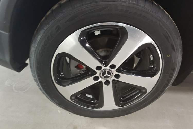 Used Mercedes-Benz GLC 2022 Facelifted GLC 260 L 4MATIC Dynamic Edition Right Rear Wheel Hub