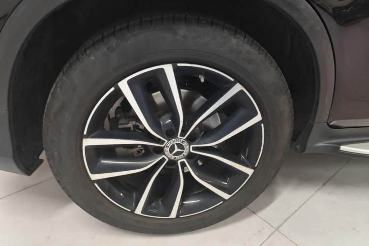 Used Mercedes-Benz GLC 2022 GLC 300 L 4MATIC Dynamic Model Right Rear Wheel Hub