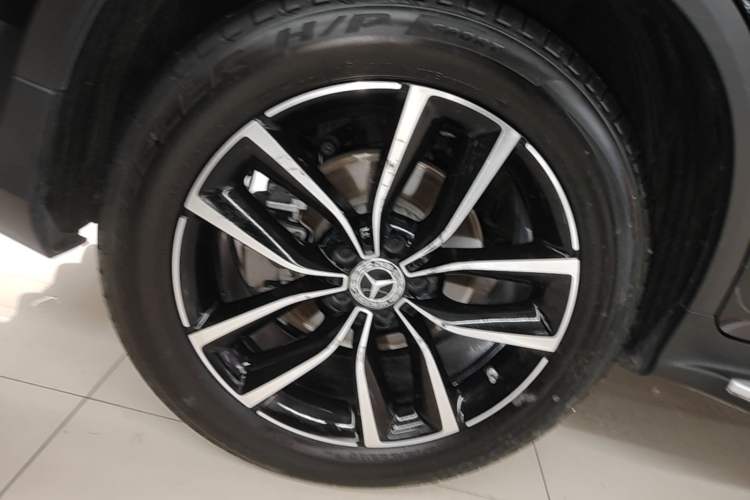Used Mercedes-Benz GLC 2022 Refreshed GLC 300 L 4MATIC Dynamic Edition Right Rear Wheel Hub