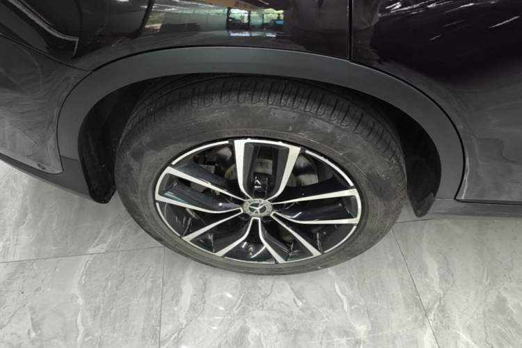 Used Mercedes-Benz GLC 2022 Facelift GLC 260 L 4MATIC Luxury Edition Right Rear Wheel Hub