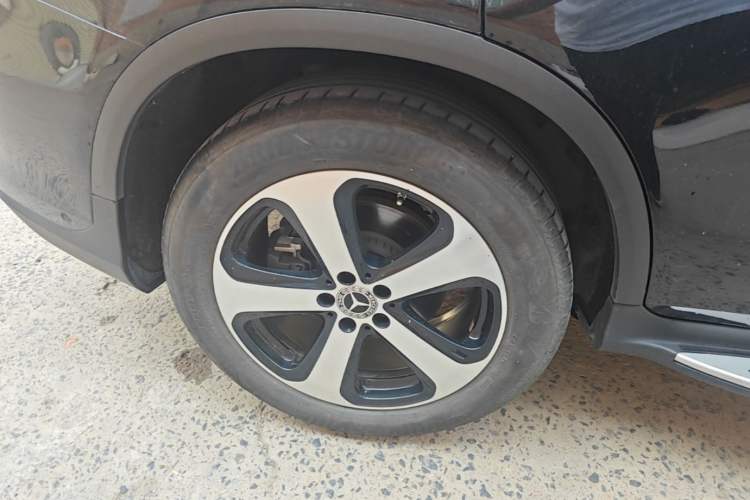 Used Mercedes-Benz GLC 2022 Facelifted GLC 260 L 4MATIC Dynamic Edition Right Rear Wheel Hub