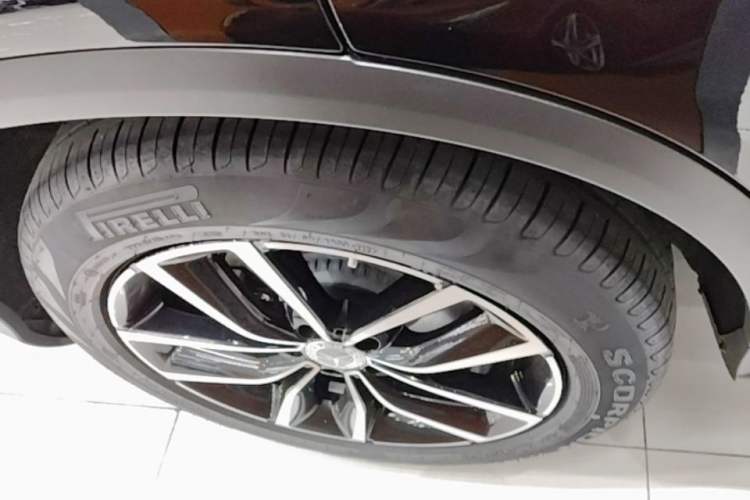 Used Mercedes-Benz GLC 2022 GLC 260 L 4MATIC Luxury Model Right Rear Wheel Hub