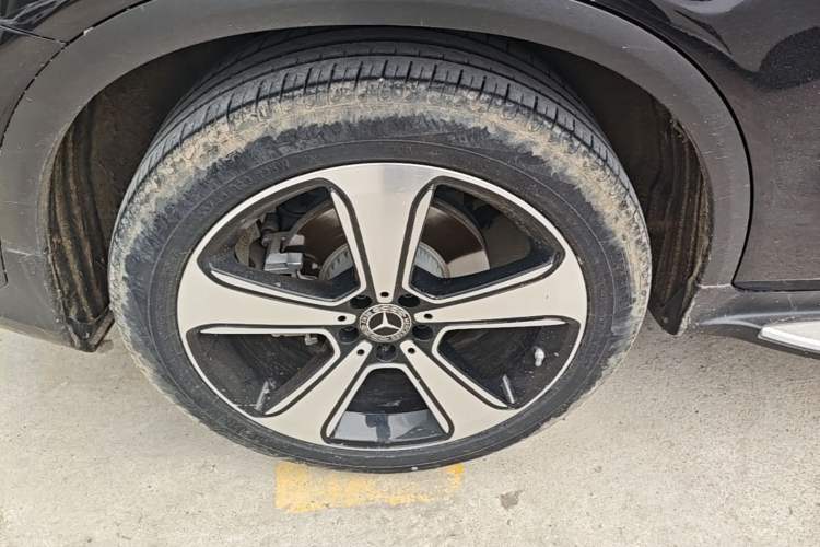 Used Mercedes-Benz GLC 2022 Refreshed GLC 300 L 4MATIC Dynamic Edition Prestige Version Right Rear Wheel Hub