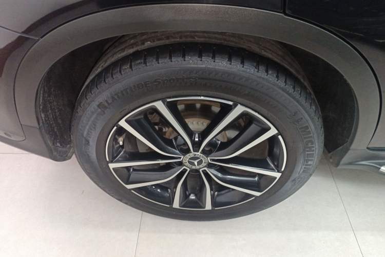 Used Mercedes-Benz GLC 2022 Second Facelift GLC 260 L 4MATIC Luxury Edition Right Rear Wheel Hub