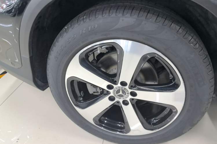 Used Mercedes-Benz GLC 2022 Facelifted GLC 260 L 4MATIC Dynamic Edition Right Rear Wheel Hub