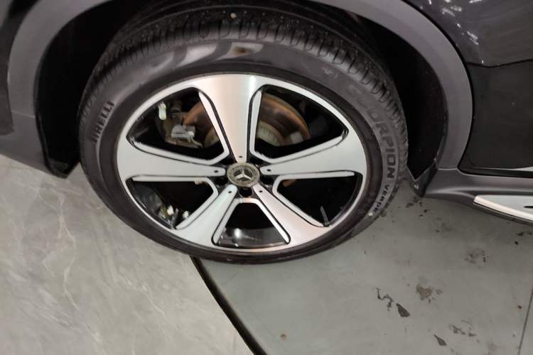 Used Mercedes-Benz GLC 2022 Refreshed GLC 300 L 4MATIC Dynamic Edition Prestige Version Right Rear Wheel Hub
