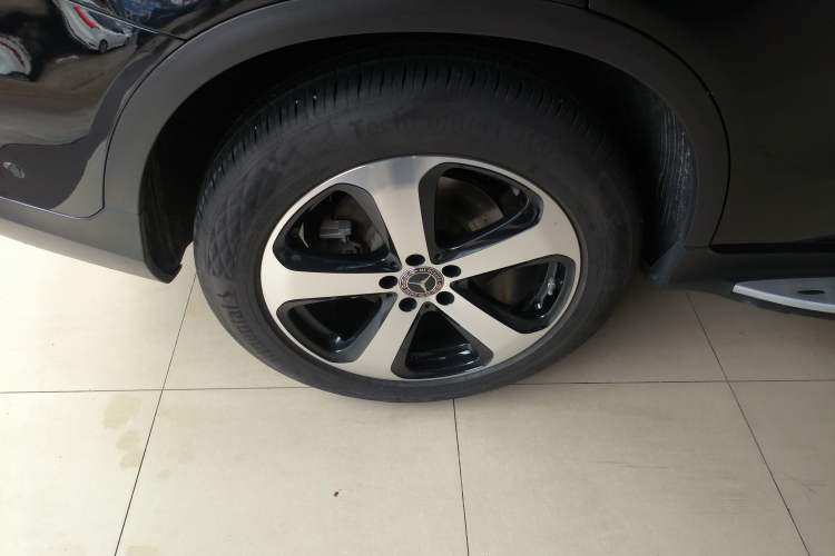 Used Mercedes-Benz GLC 2022 Refreshed GLC 260 L 4MATIC Dynamic Edition Right Rear Wheel Hub