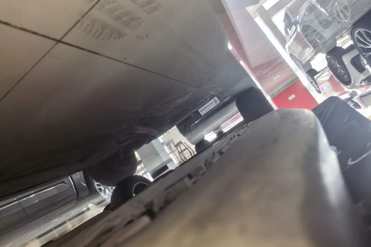 Used Mercedes-Benz GLC 2022 Refreshed GLC 300 L 4MATIC Dynamic Edition Right Side Sill