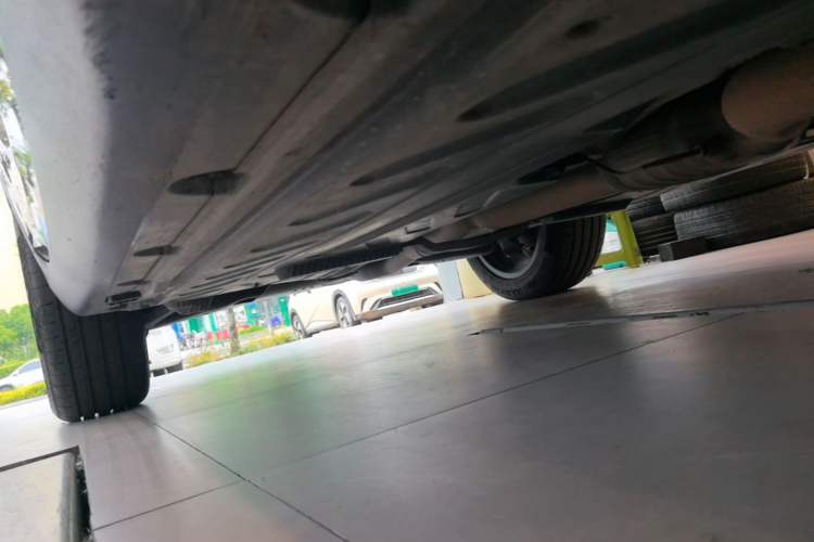 Used Mercedes-Benz GLC 2022 Facelifted GLC 260 L 4MATIC Dynamic Edition Right Side Sill