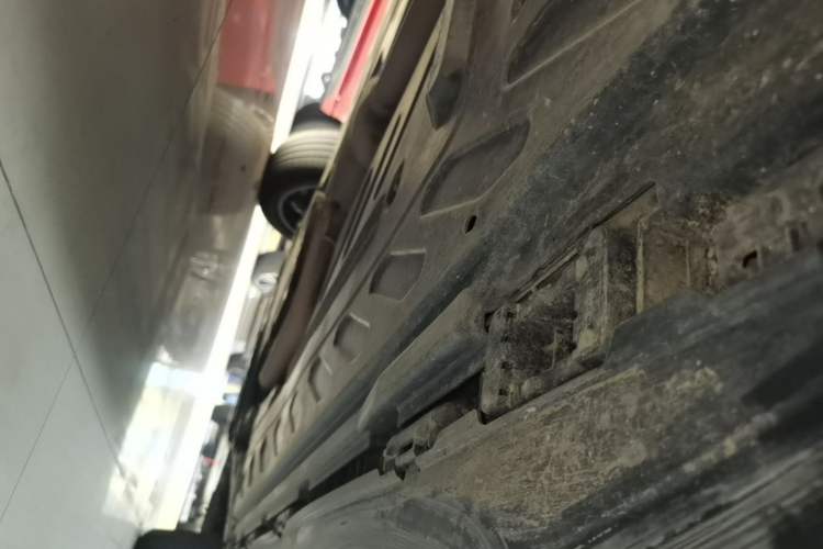 Used Mercedes-Benz GLC 2022 Refreshed GLC 300 L 4MATIC Dynamic Edition Right Side Sill