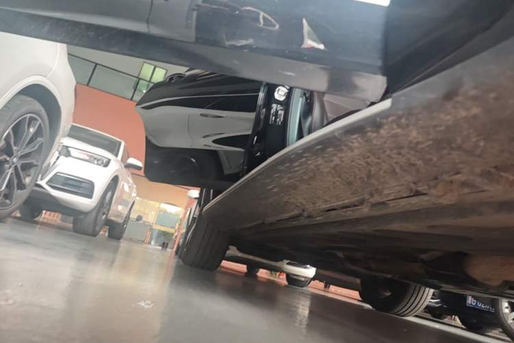 Used Mercedes-Benz GLC 2022 Refreshed GLC 300 L 4MATIC Dynamic Edition Prestige Version Right Side Sill
