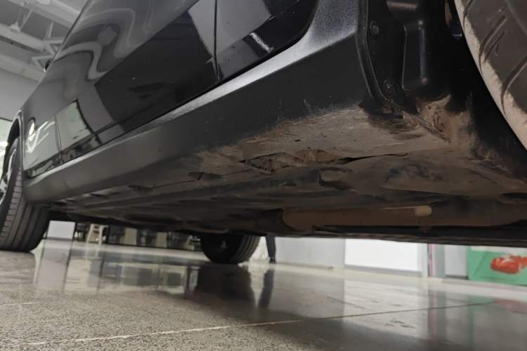 Used Mercedes-Benz GLC 2022 Facelifted GLC 260 L 4MATIC Dynamic Edition Right Side Sill