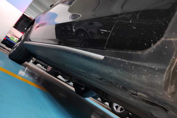 Used Mercedes-Benz GLC 2022 Refreshed GLC 300 L 4MATIC Dynamic Edition Prestige Version Right Side Sill